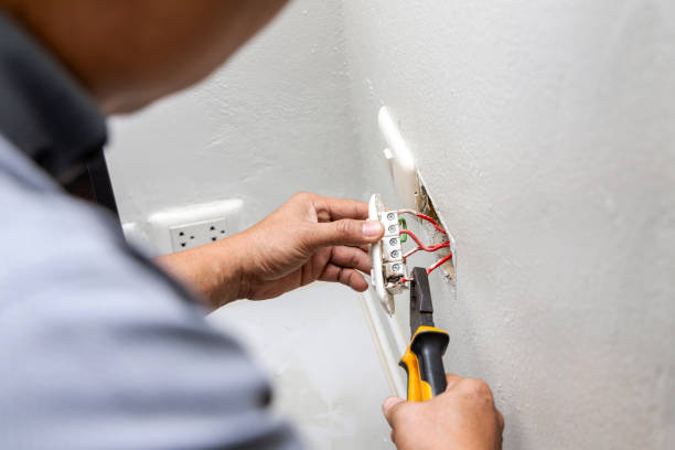 Best Circuit Breaker Repair  in Jamestown, ND